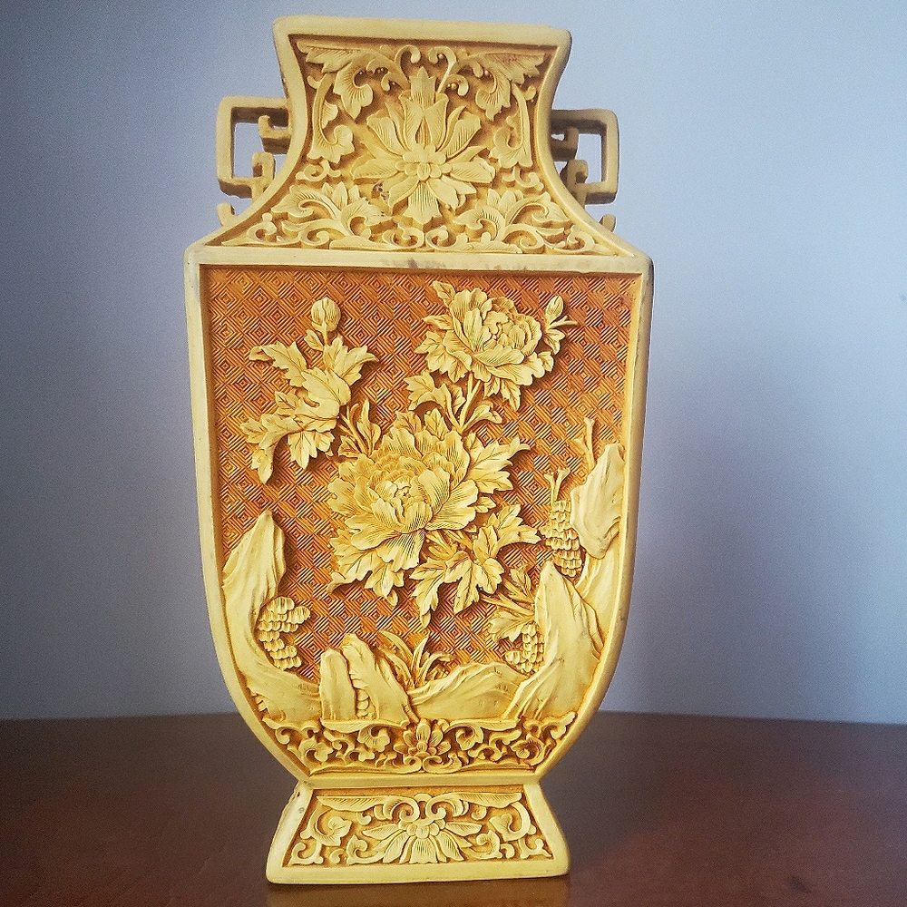 RARE Antique Imperial Yellow Cinnabar Vase